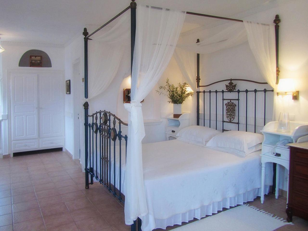 Porto Scoutari Romantic Hotel Skála Extérieur photo